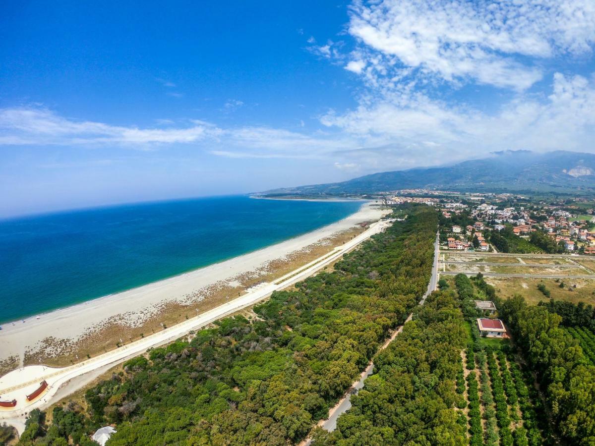 B&B Pineta Mare Lamezia Terme Bagian luar foto