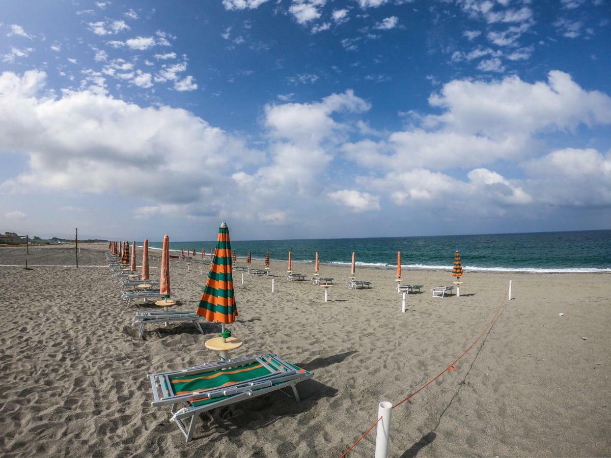 B&B Pineta Mare Lamezia Terme Bagian luar foto
